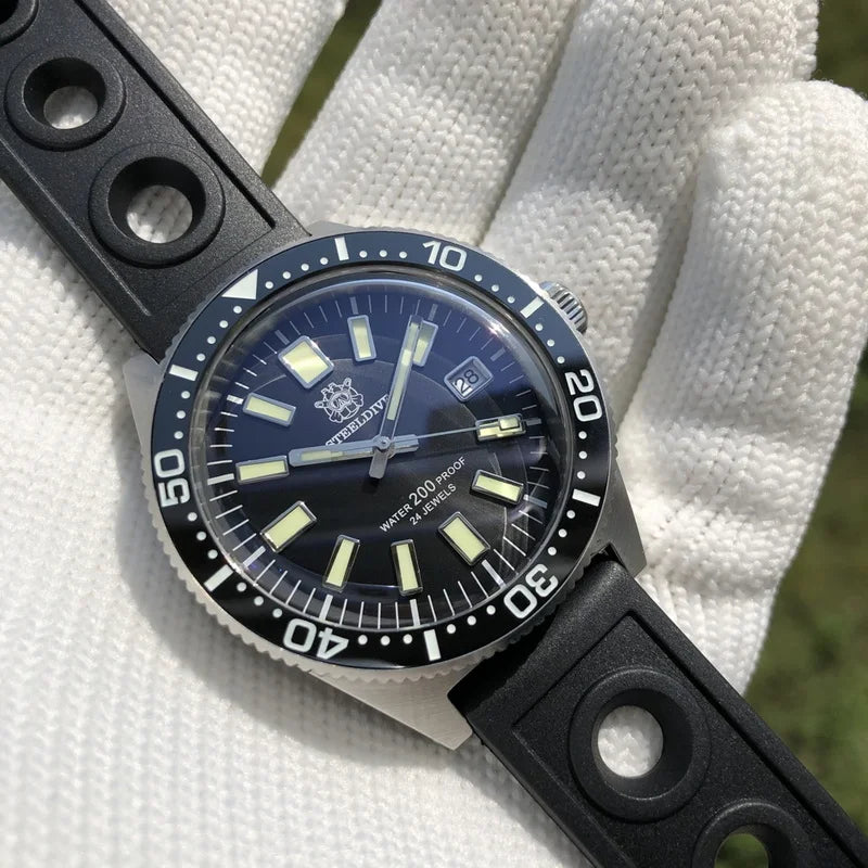 STEELDIVE Men Diver Watch 62Mas Automatic Mechanical Wristwatch 20ATM Waterproof BGW-9 Luminous Sapphire NH35 Ceramic Bezel