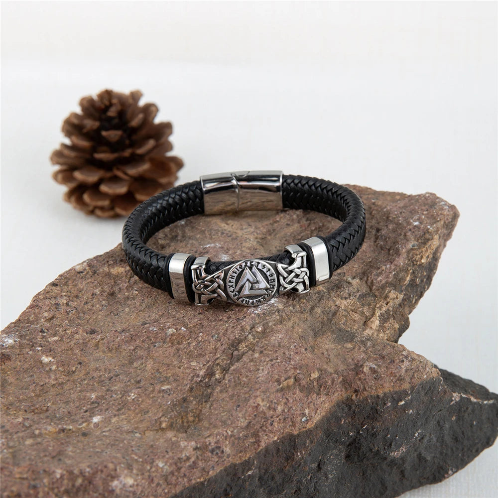 Vintage Handmade Norse Runes Valknut Bracelet Men Stainless Steel Vikings Celtic Knot Amulet Leather Bangle Scandinavian Jewelry