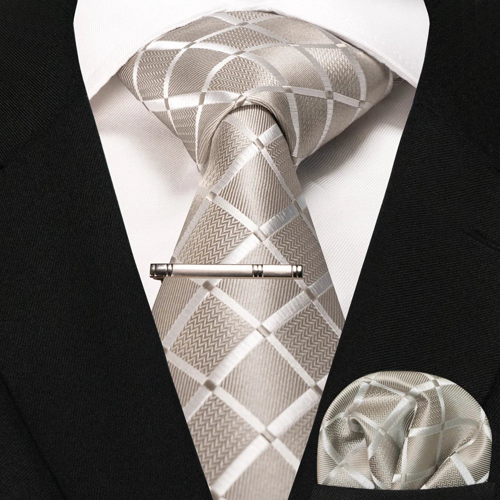 Men's Plaid Necktie Set – Tie, Pocket Square & Clip | 8cm