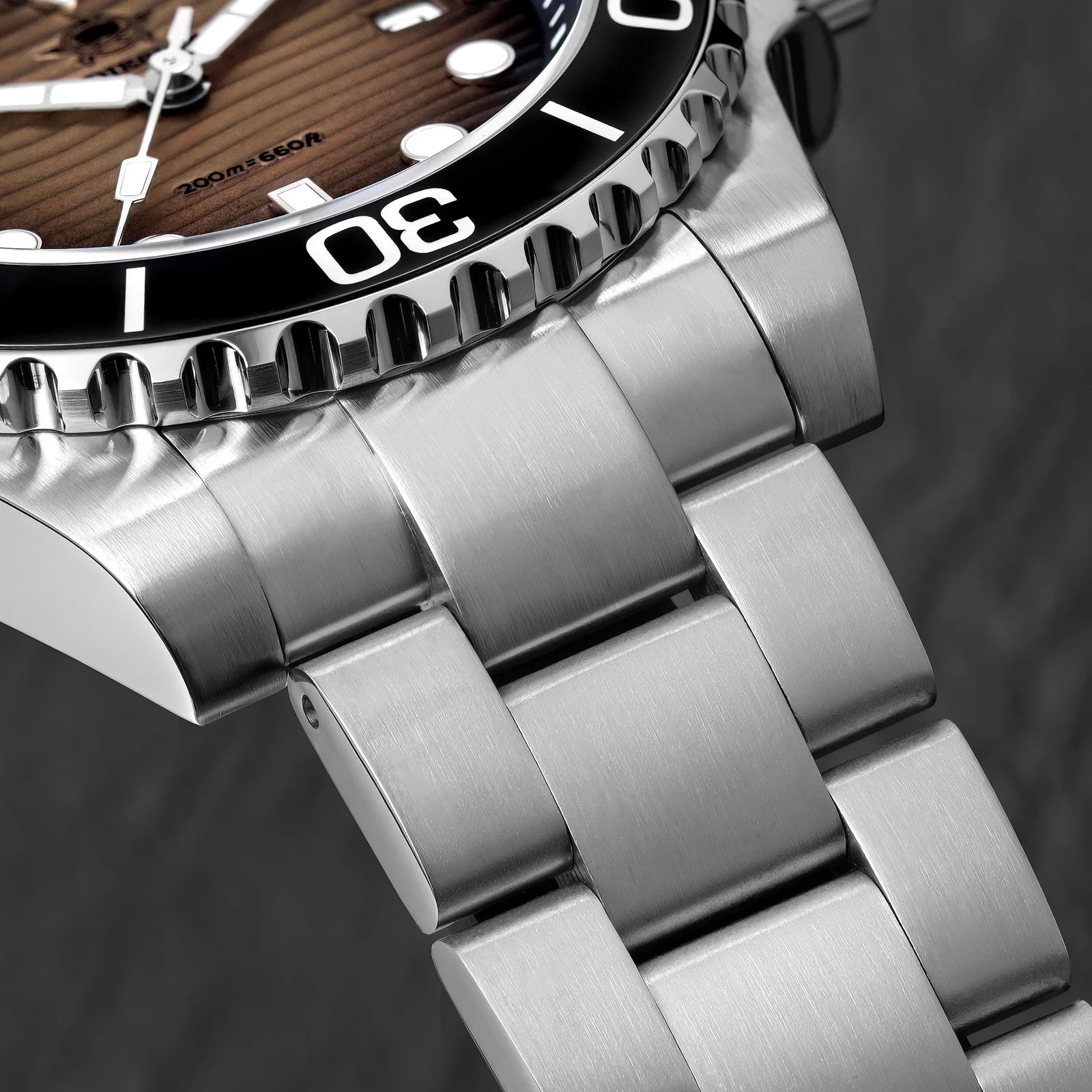 ADDIESDIVE AD2537 Quartz Dive Watch – 3D Desert Texture Dial, BGW9 Lume, 200m Water Resistant