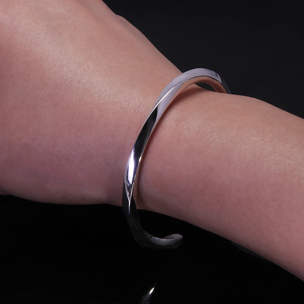 S925 Sterling Silver Möbius Cuff Bangle — Twisted Line