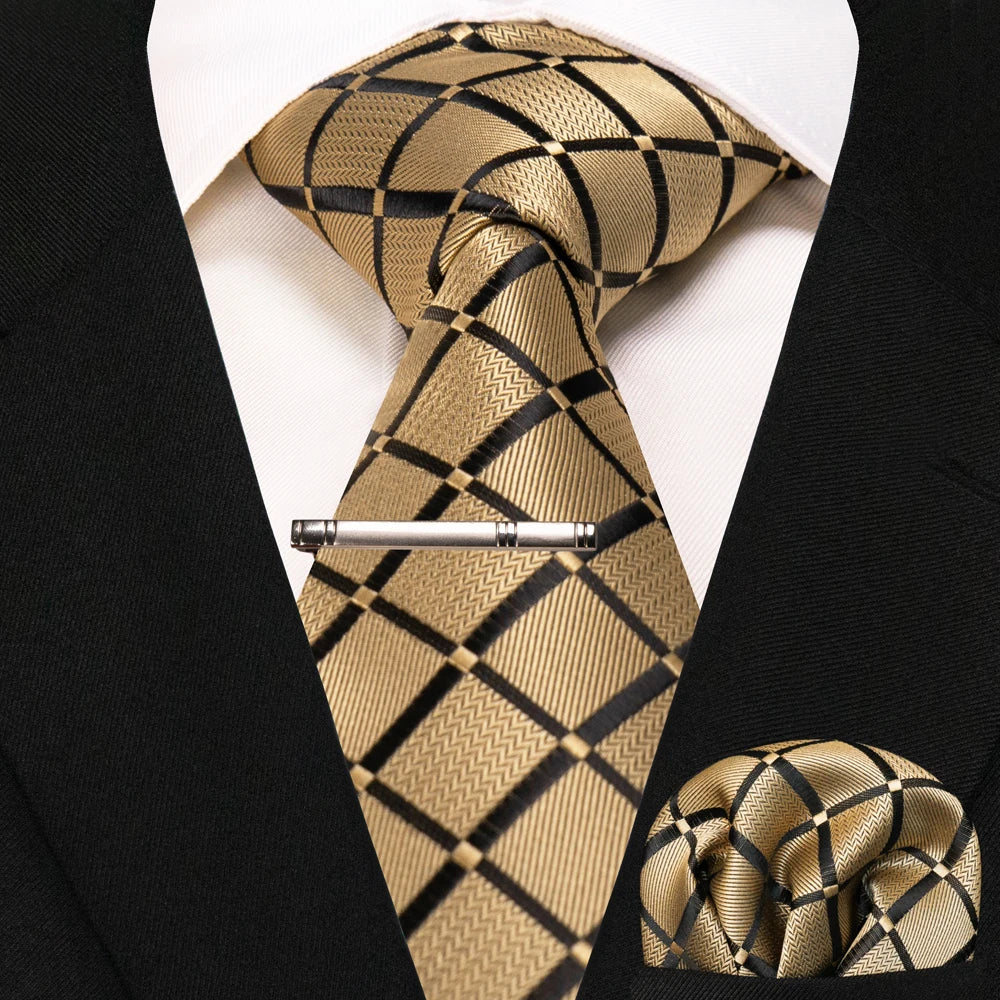 Men's Plaid Necktie Set – Tie, Pocket Square & Clip | 8cm