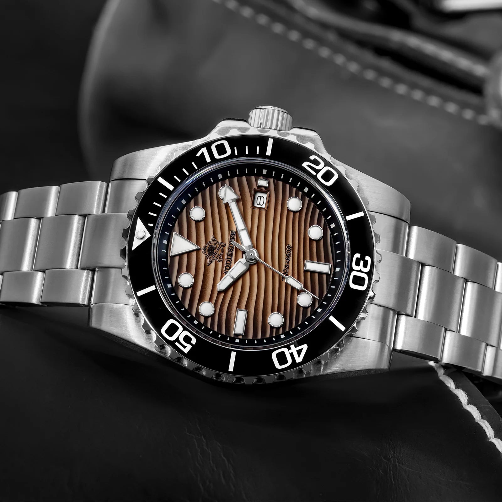ADDIESDIVE AD2537 Quartz Dive Watch – 3D Desert Texture Dial, BGW9 Lume, 200m Water Resistant